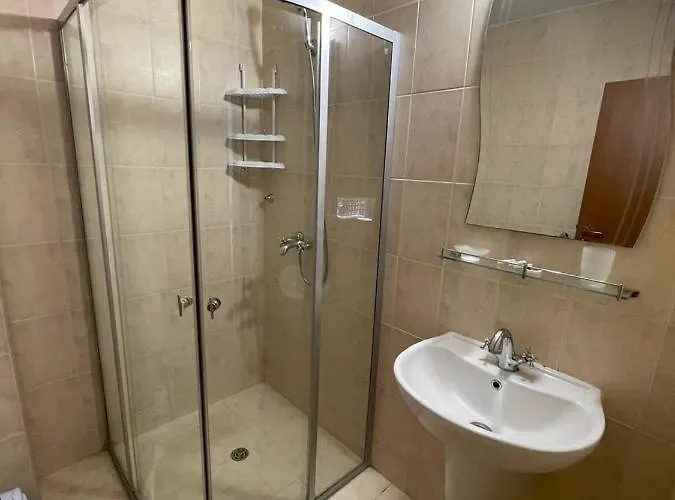 Rutland Sp Apartman *